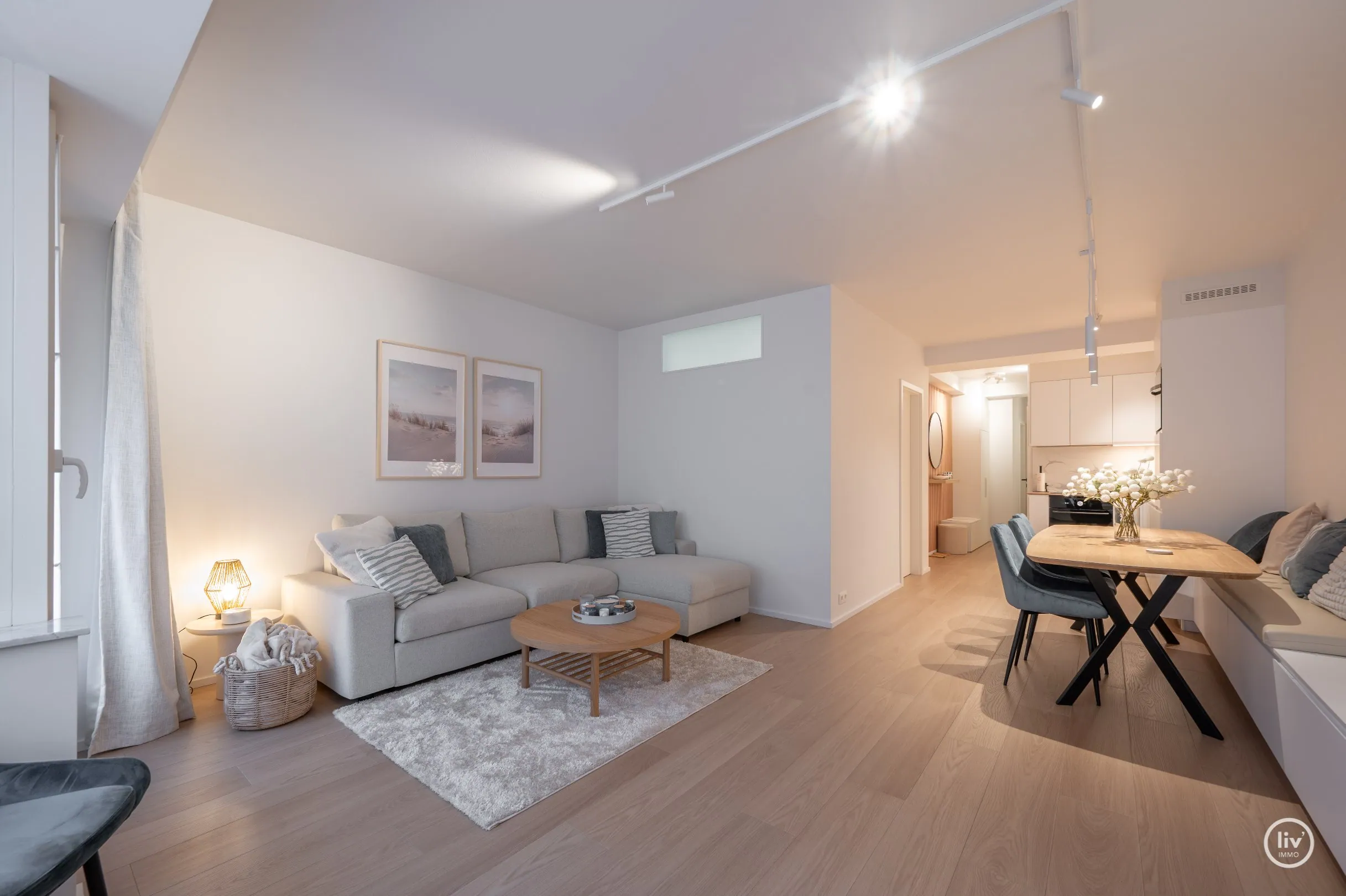 Magnifique appartement rénové au cœur de Knokke situé dans la Zoutelaan à Knokke.