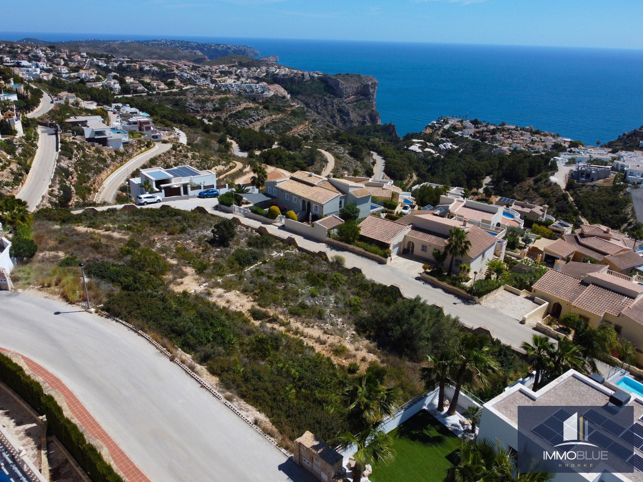 Luxe et tranquillité au bord de la Méditerranée. 