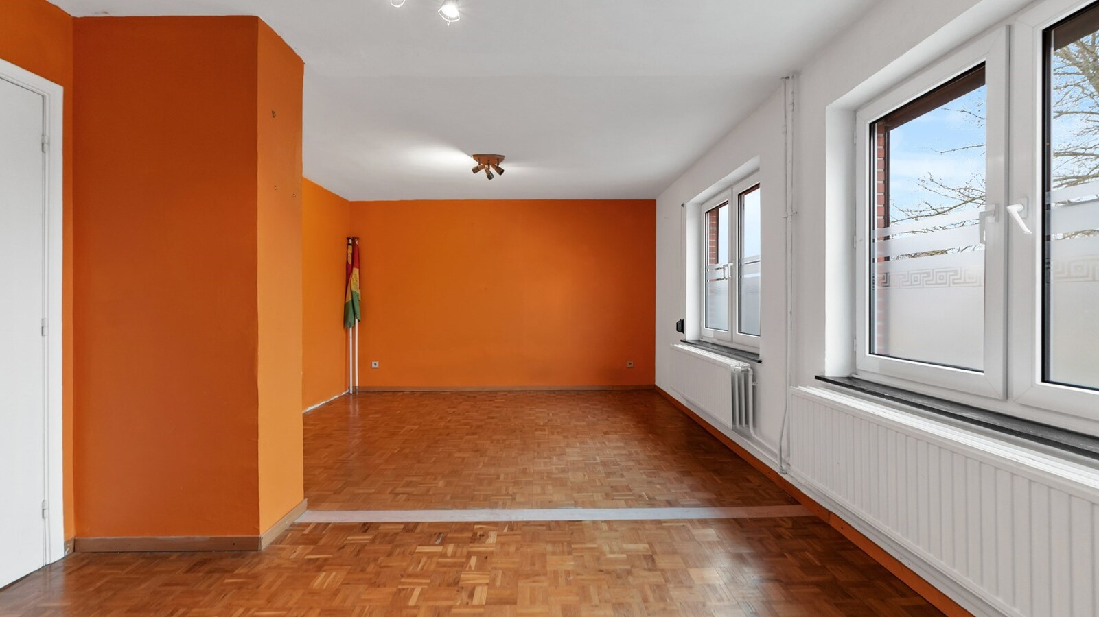 Riante gezinswoning met tal van mogelijkheden nabij Maastricht! 