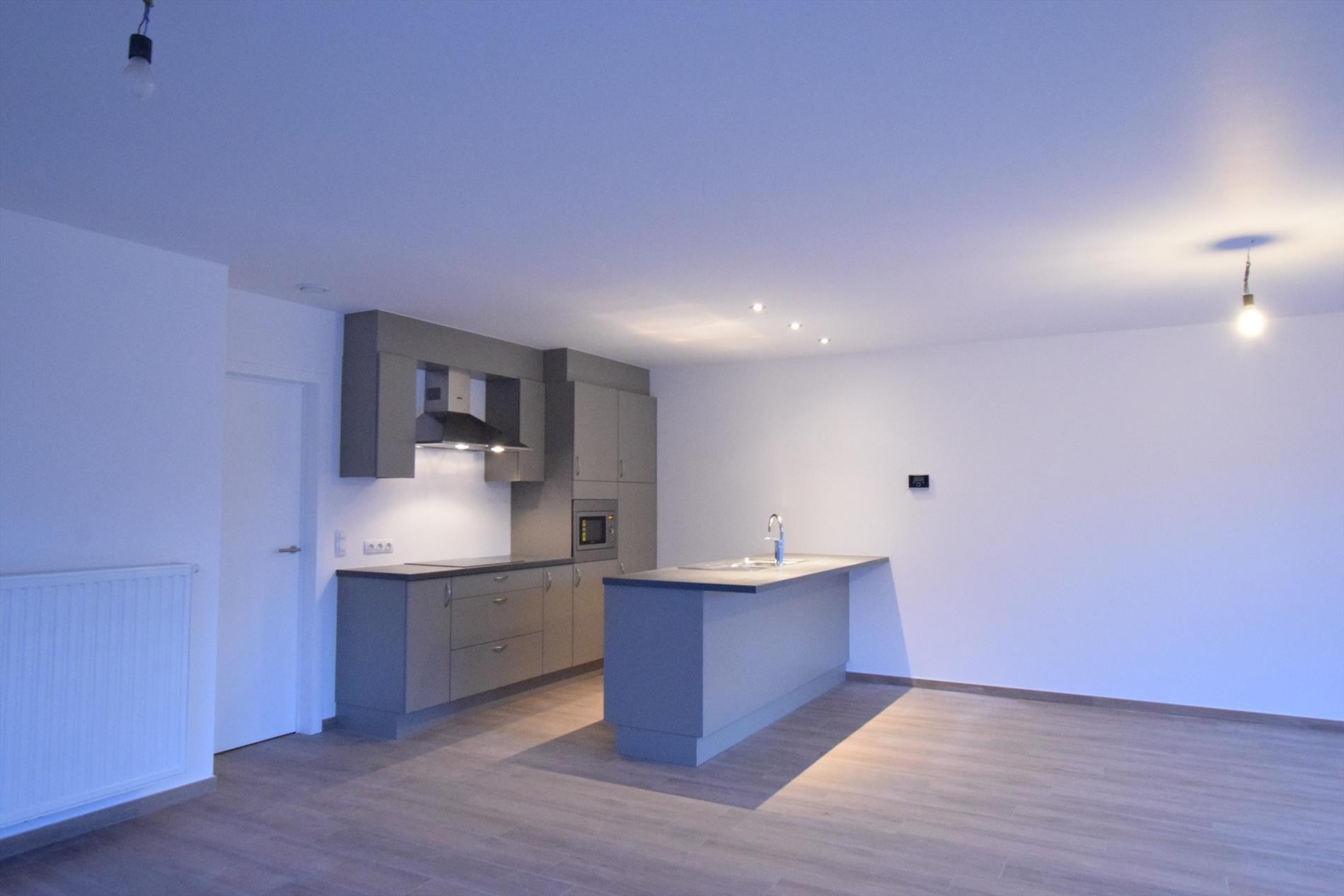 Recente halfopen bebouwing met 3 slaapkamers op uiterst rustige ligging te Gistel 