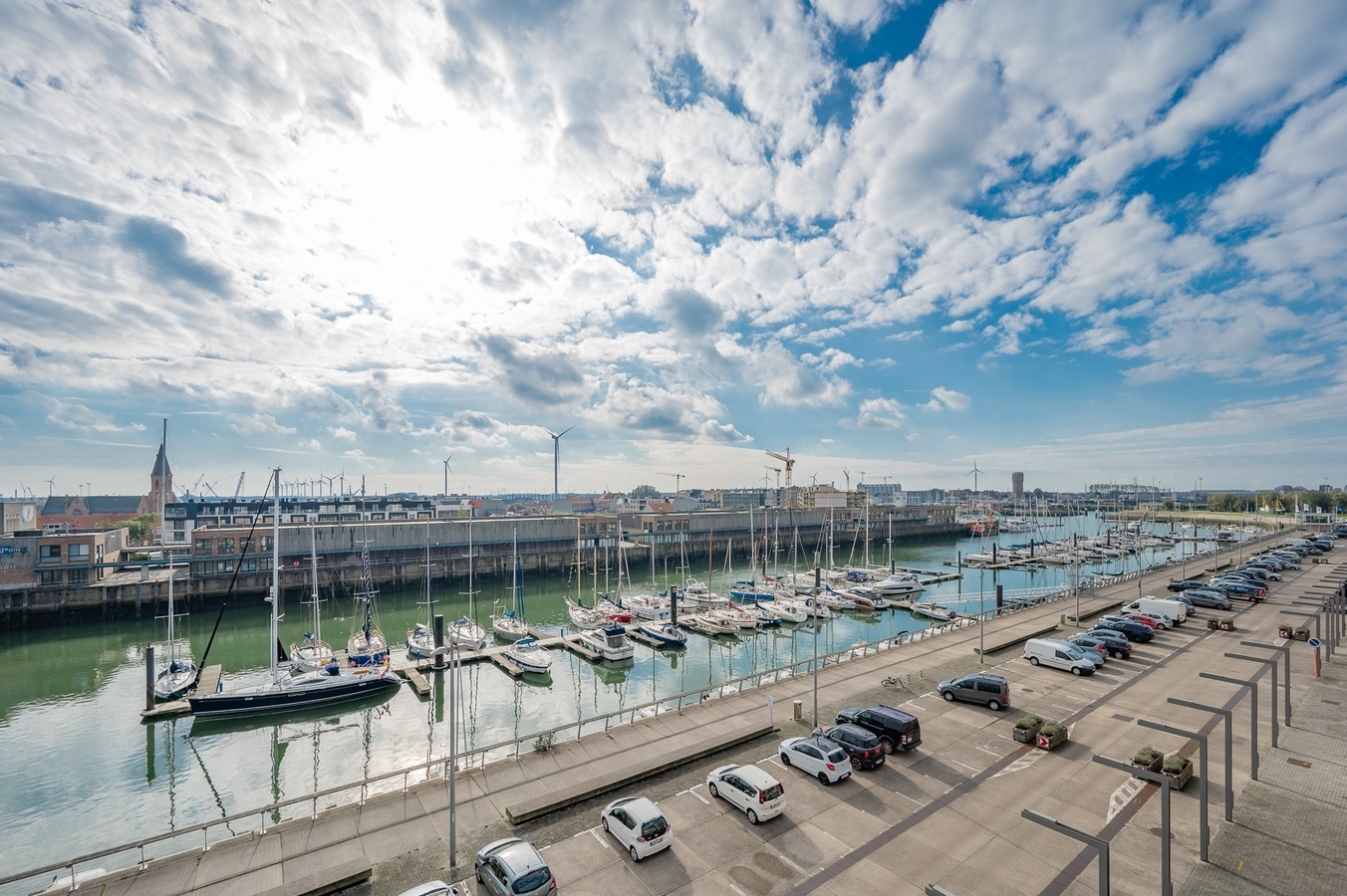 Zeer ruim, te renoveren appartement van 114m² met prachtige zichten - Zeebrugge 