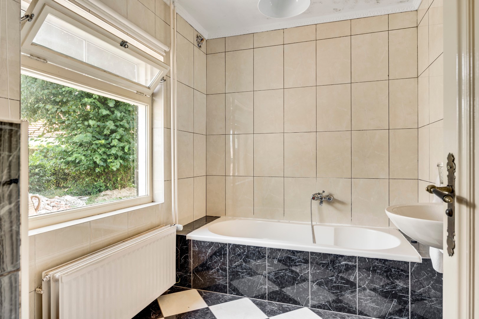 Woonboerderij te koop in Weert