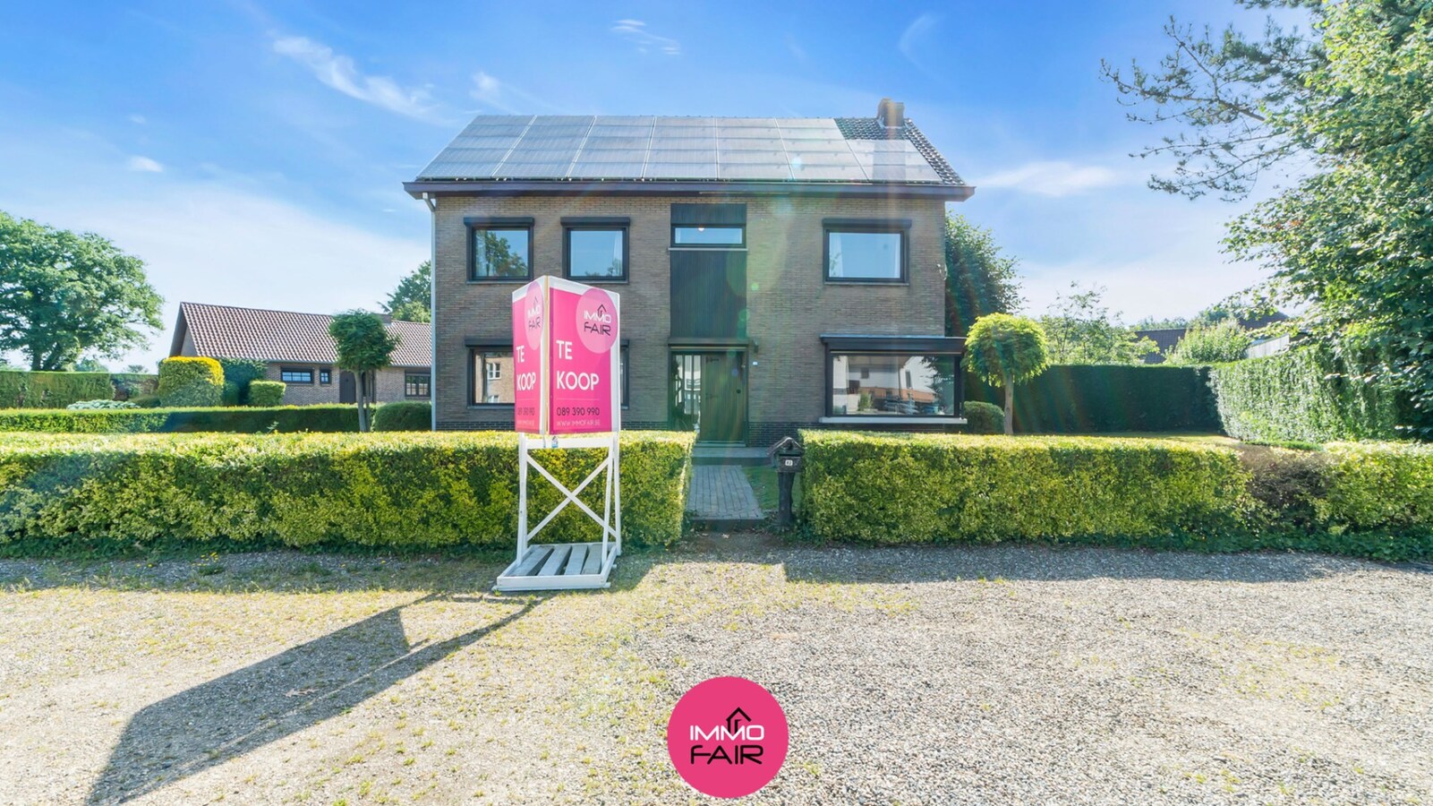 Charmante vrijstaande woning met 4 slaapkamers en aparte entiteit 