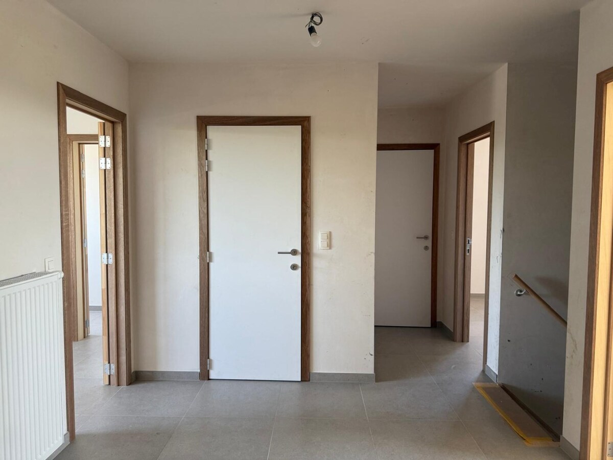 Instapklare nieuwe woning in een rustige woonwijk 