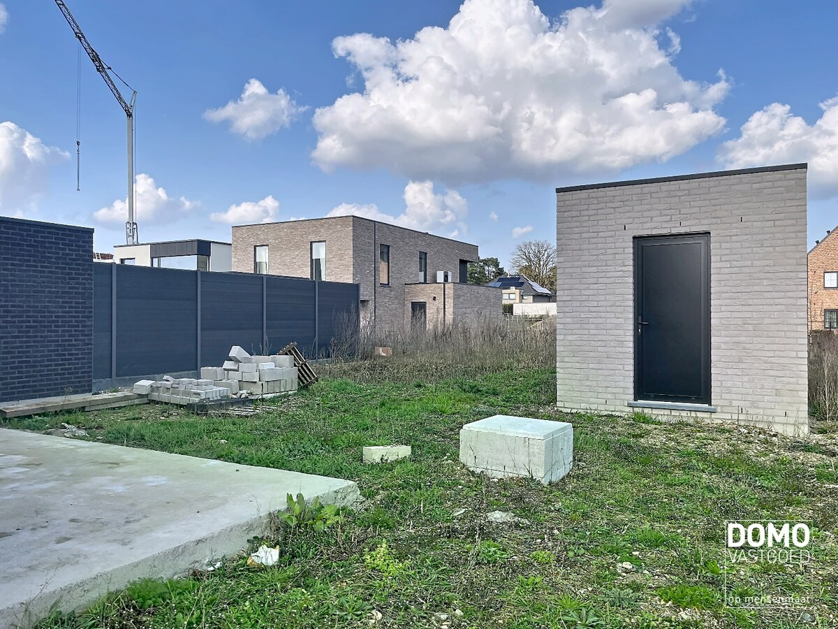 MODERNE NIEUWBOUWWONING CASCO PLUS MET 3 SLAAPKAMERS 