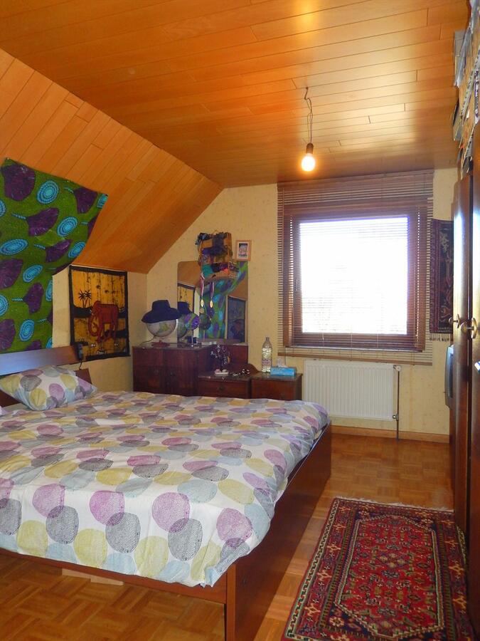 Instapklare woning met 5 slaapkamers op een grondopp. 3.349m² 