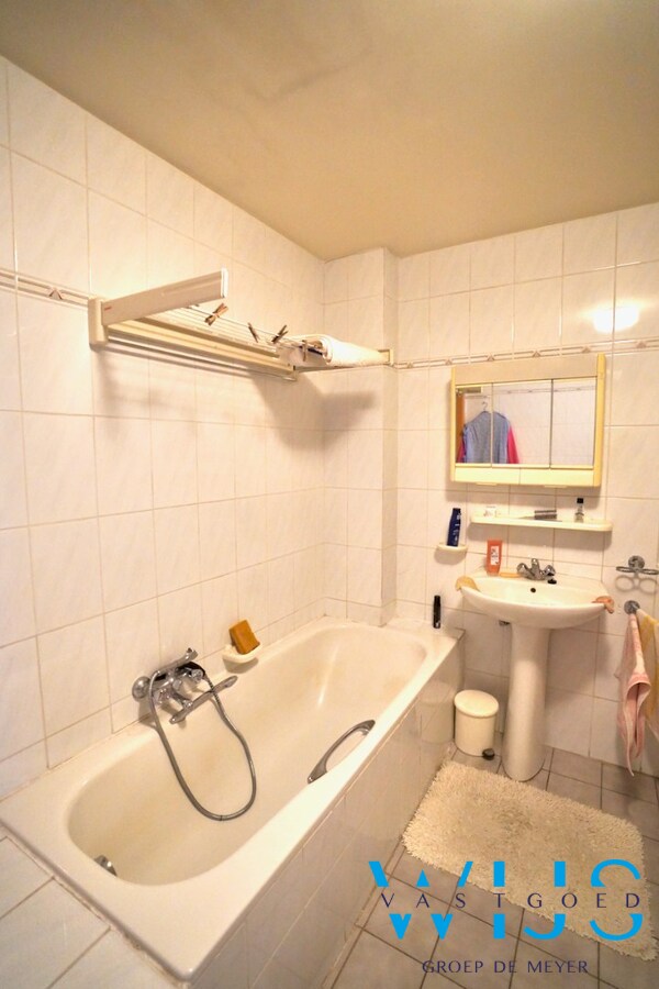 Praktisch appartement met 2 slaapkamers in hartje Evergem ! 