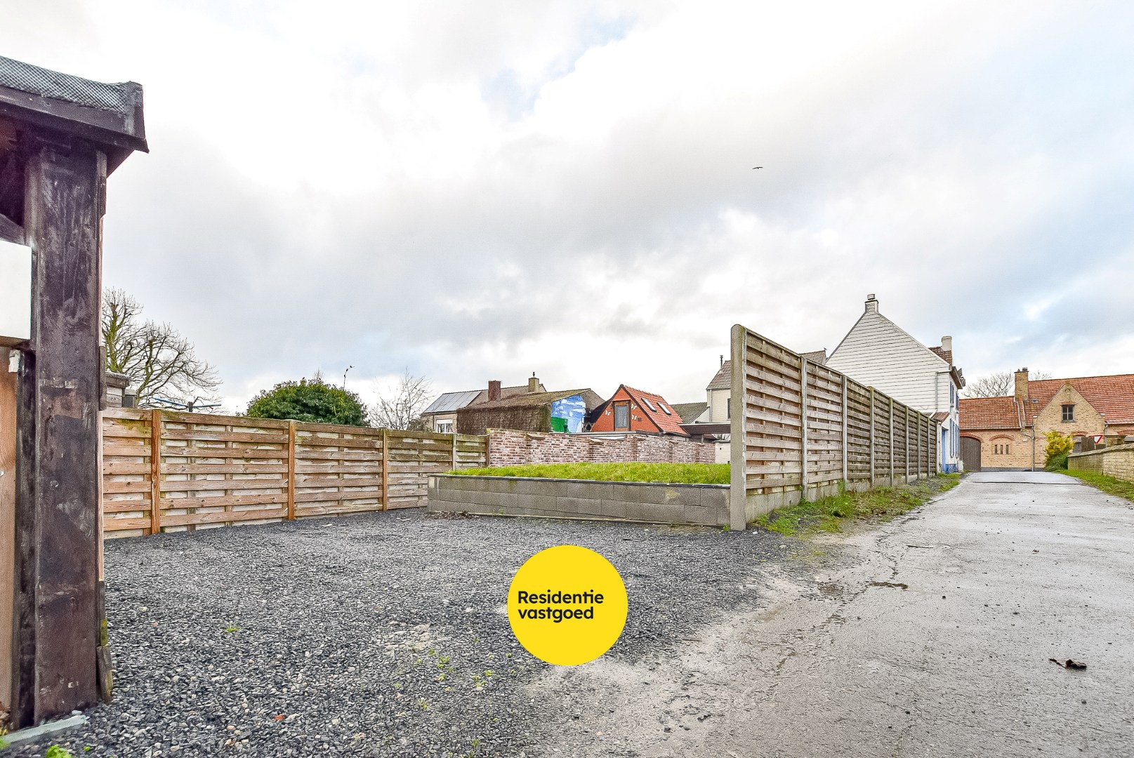 Gezellige halfopen woning met tuin en parking 