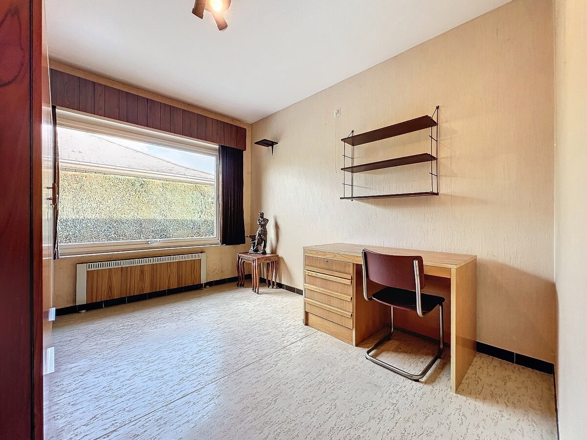 Charmante laagbouwwoning in rustige woonwijk te Hillegem 