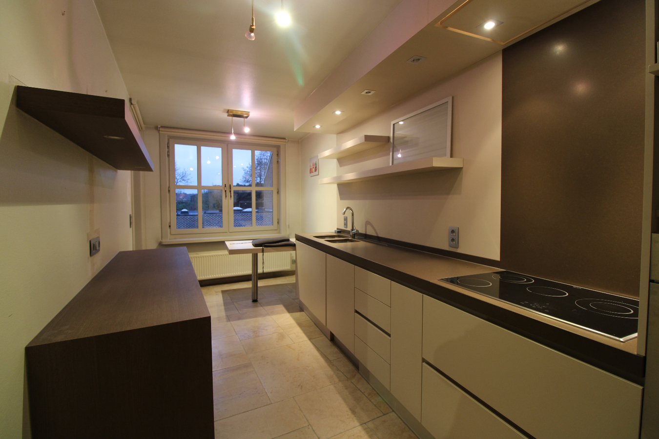 Prachtige bel-étagewoning in centrum Roeselare met 3 slaapkamers en garage 