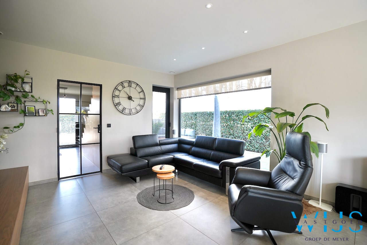 Prachtige HOB met unieke afwerking te Bassevelde ! 