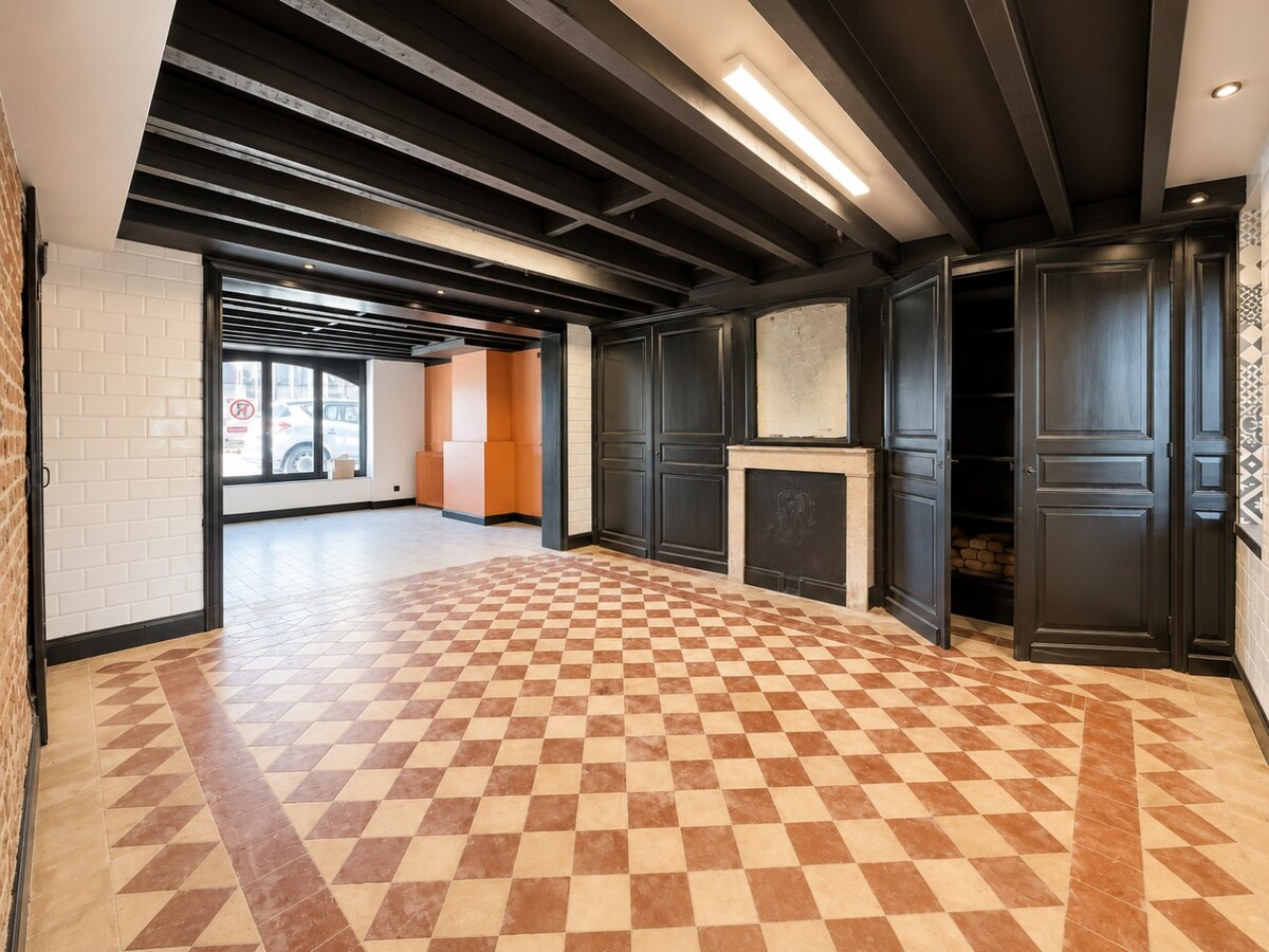 Maison de maître avec 5 chambres et jardin, idéale pour profession libérale ! 