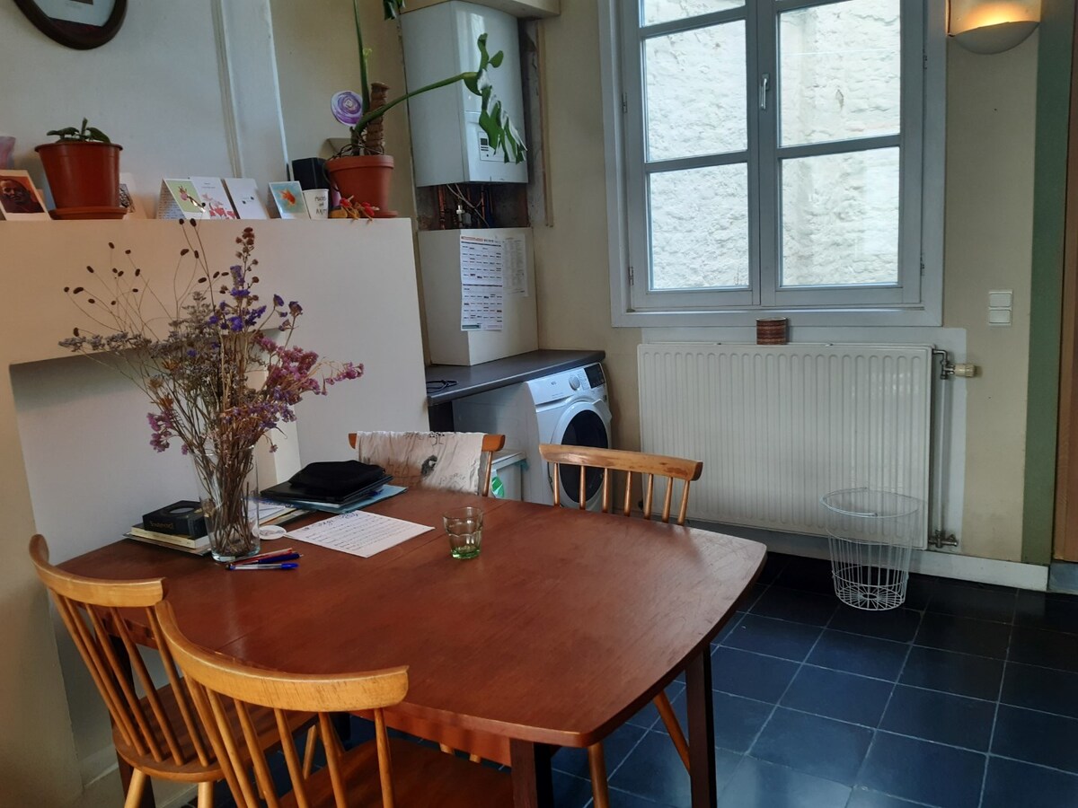 Authentiek wonen in de schaduw van Sint-Baafs. 