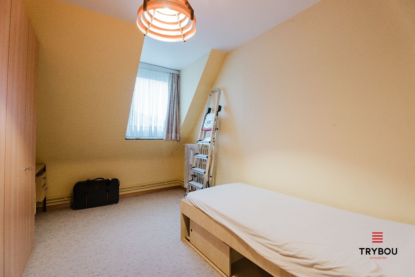 Ruime woning op groot perceel van 573 m² te Merkem. 