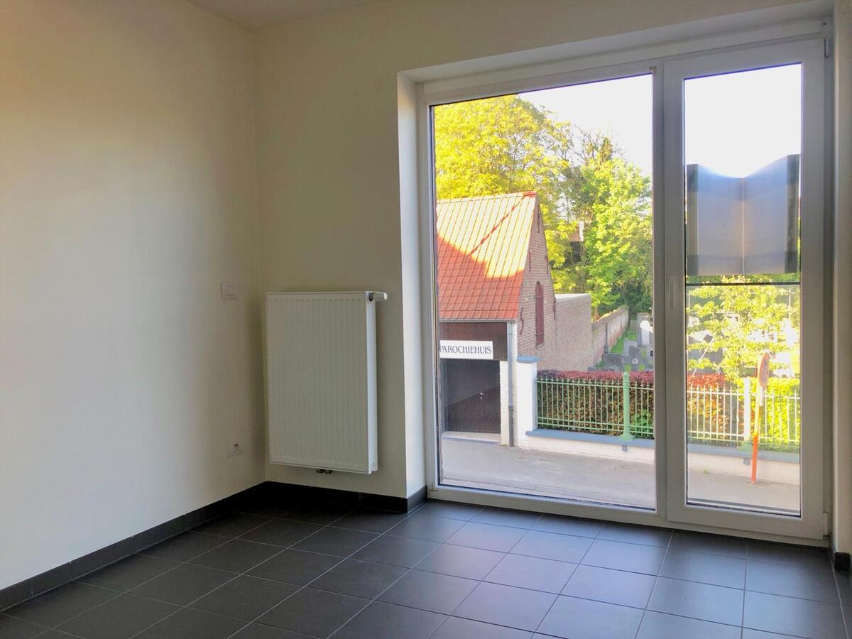 Tof appartement (residentie ‘De Hermannen’), vlakbij centrum Oudenaarde en nabij N60. 