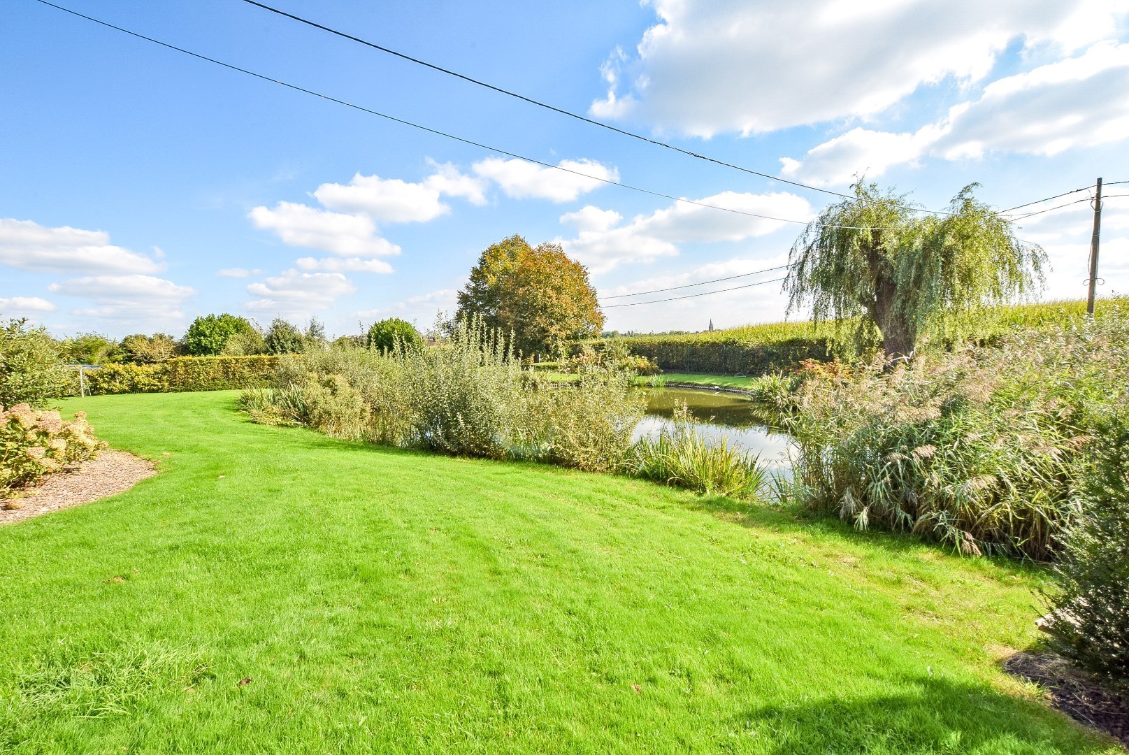 Instapklare woning met loods gelegen in een doodlopende straat 