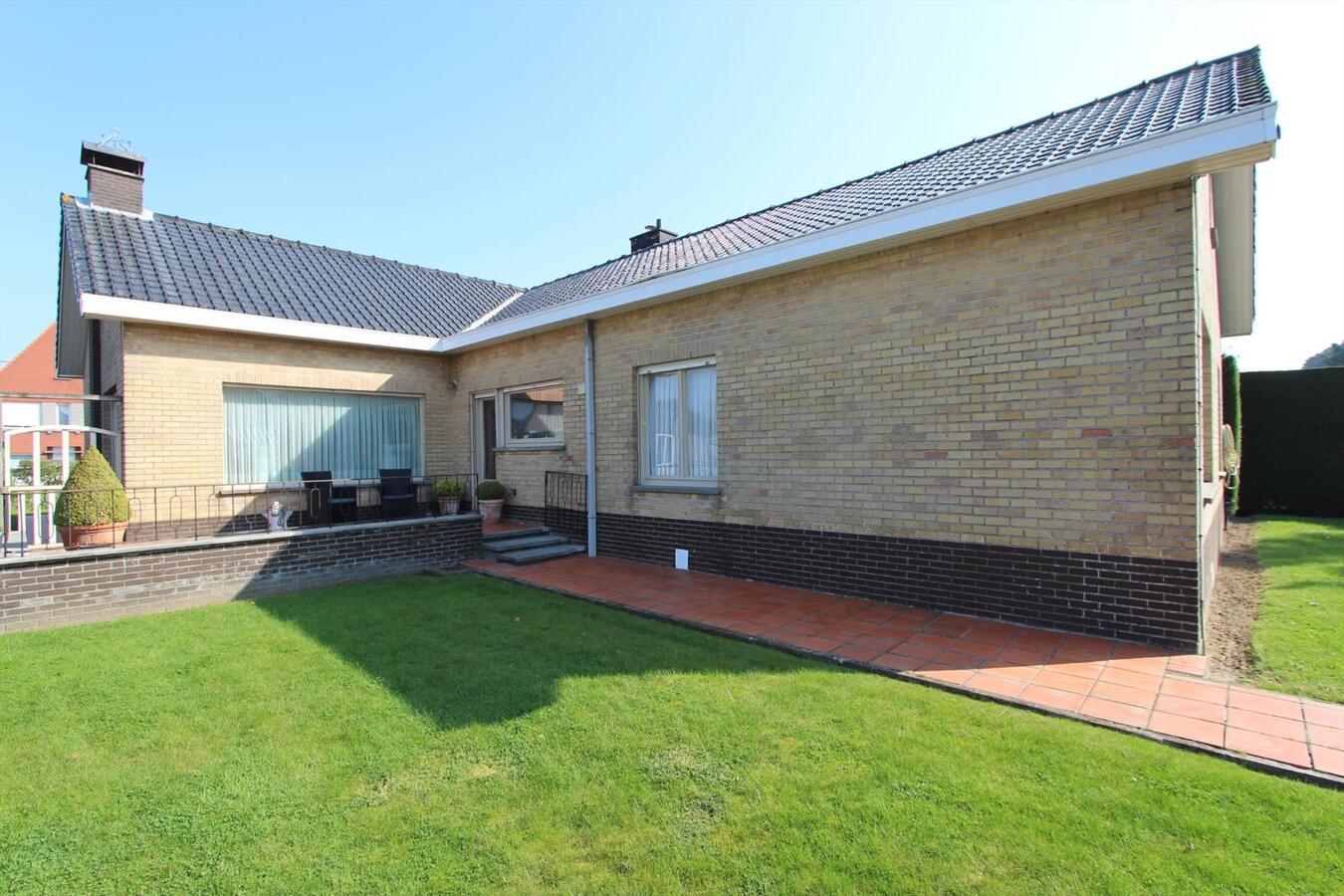 VERKOCHT IN UW BUURT ! 