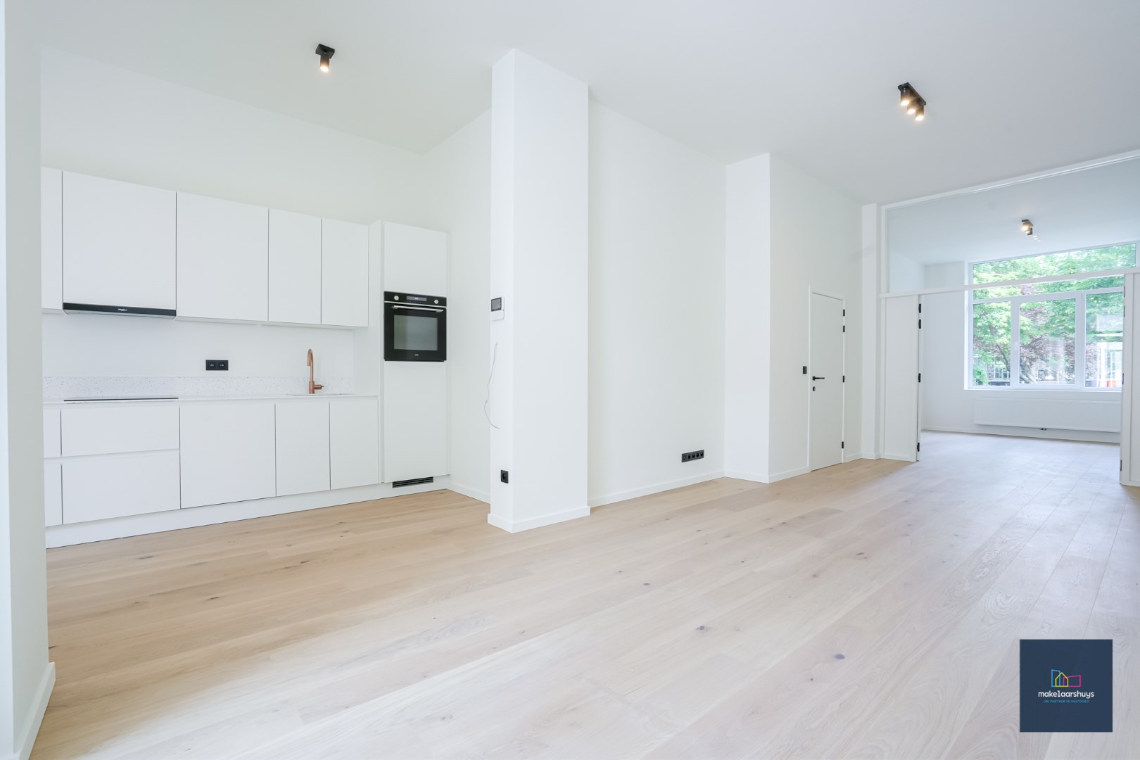 Nieuw 2 slaapkamerappartement  met praktijkmogelijkheden 