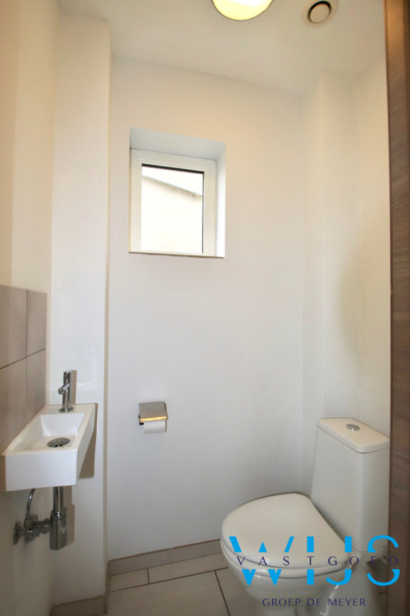 Instapklare bel-étage met 3 slaapkamers te ASSENEDE ! 