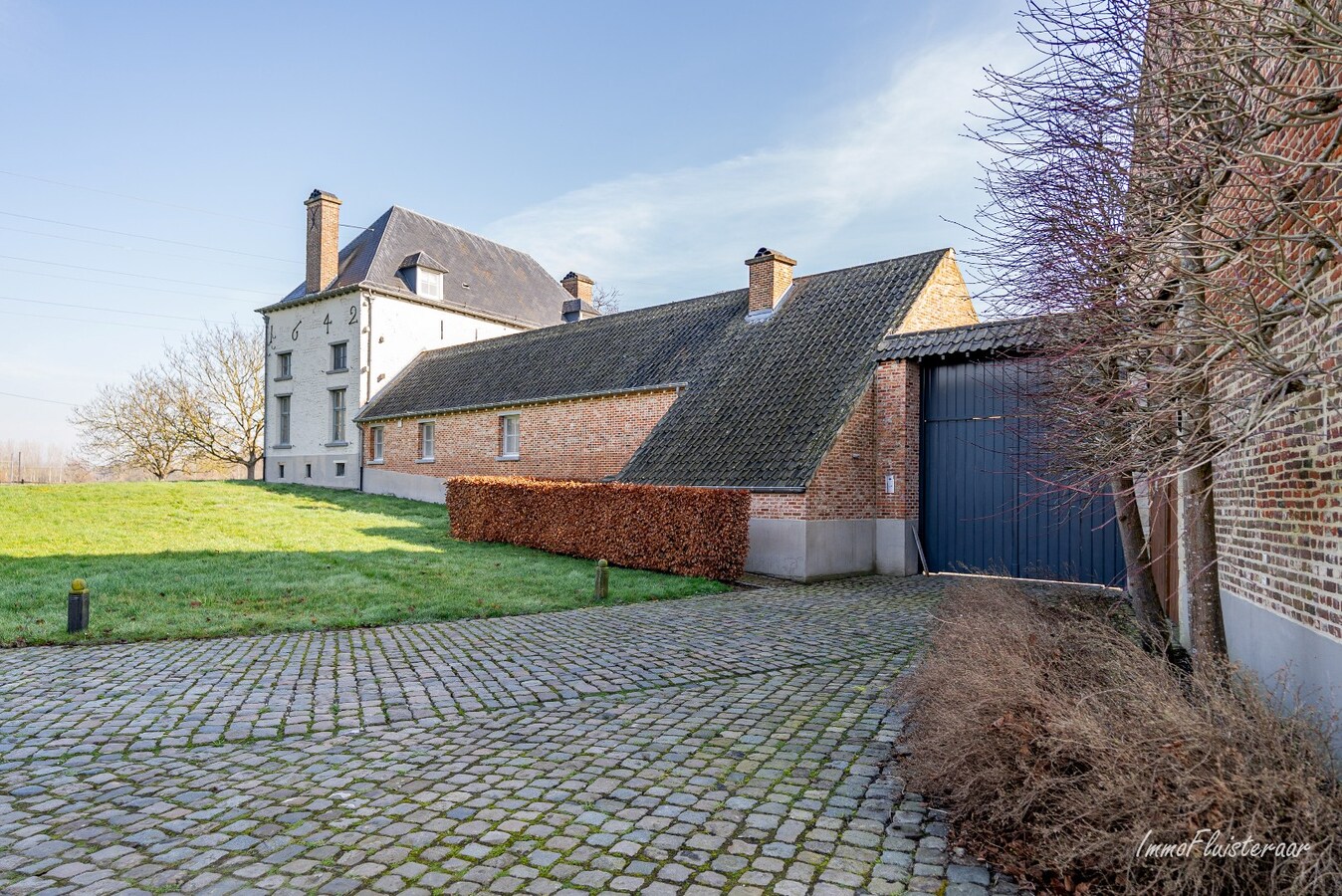 Uitzonderlijke woning met paardenaccommodatie, binnen- en buitenpiste op ca. 9,4 ha te Haacht 