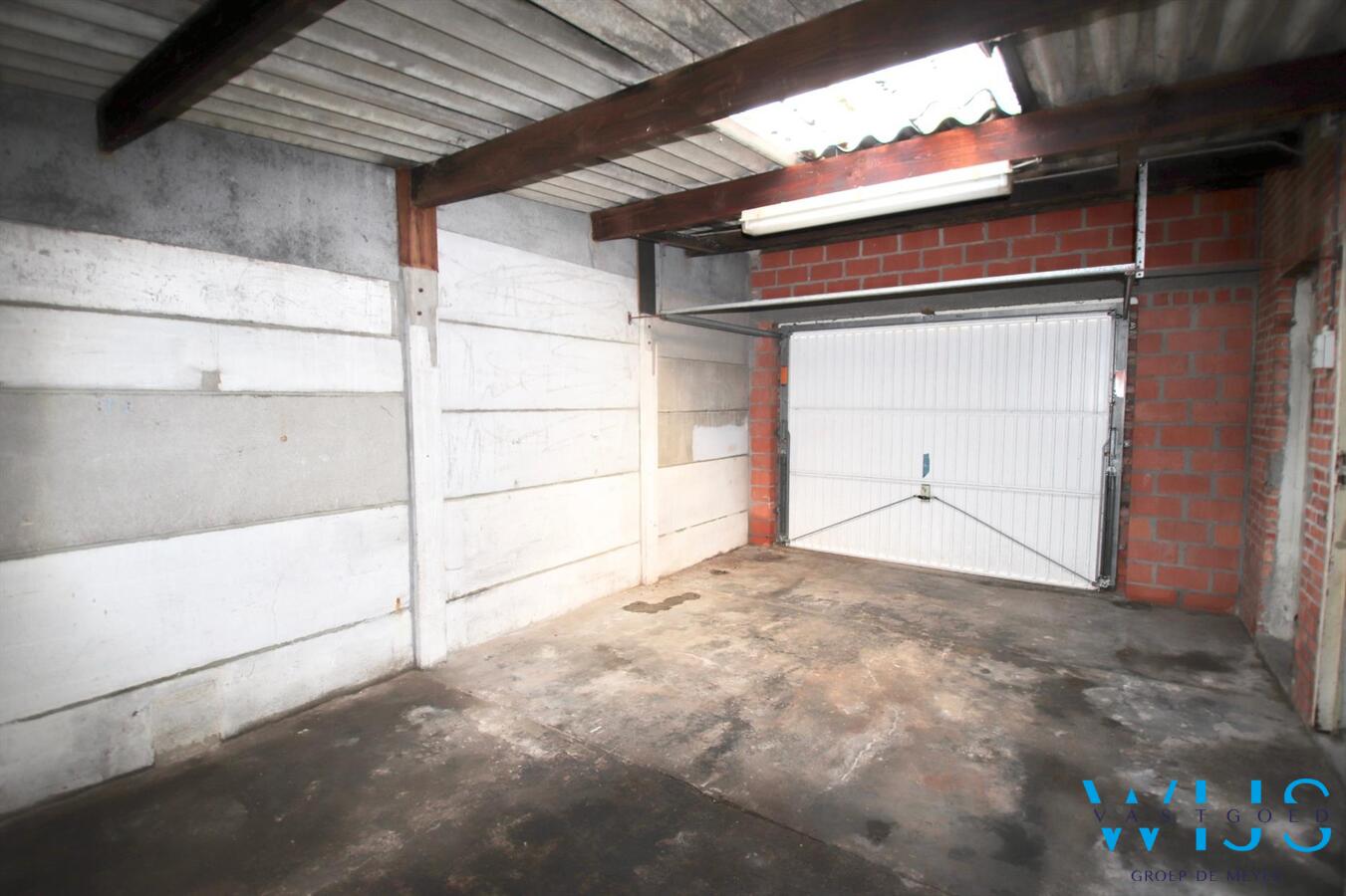 Te renoveren woonhuis op een mooi perceel van 870m² te ERTVELDE! 