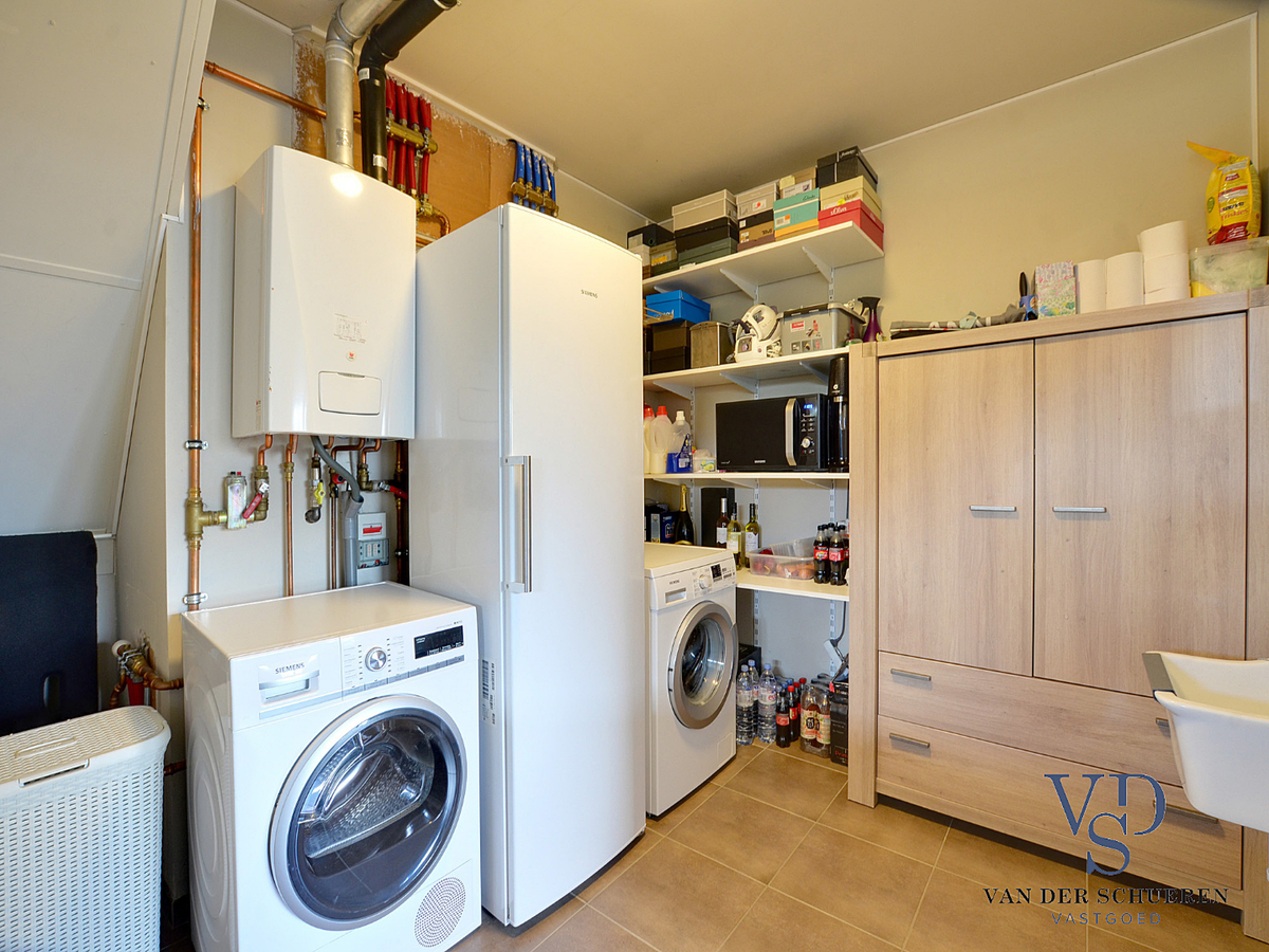 Eigentijdse, energiezuinige Open Bebouwing. Tijdloos én praktisch ! 