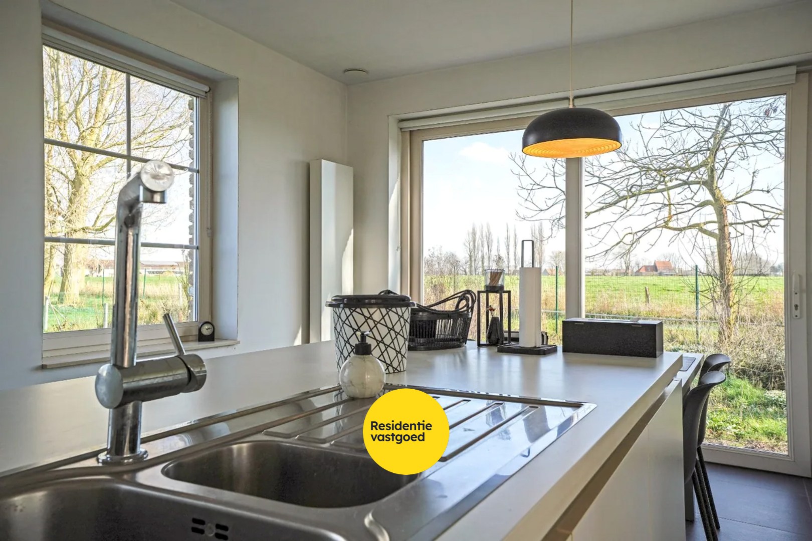 Recente open bebouwing (2019) op een perceel van maar liefst 44.888 m² 