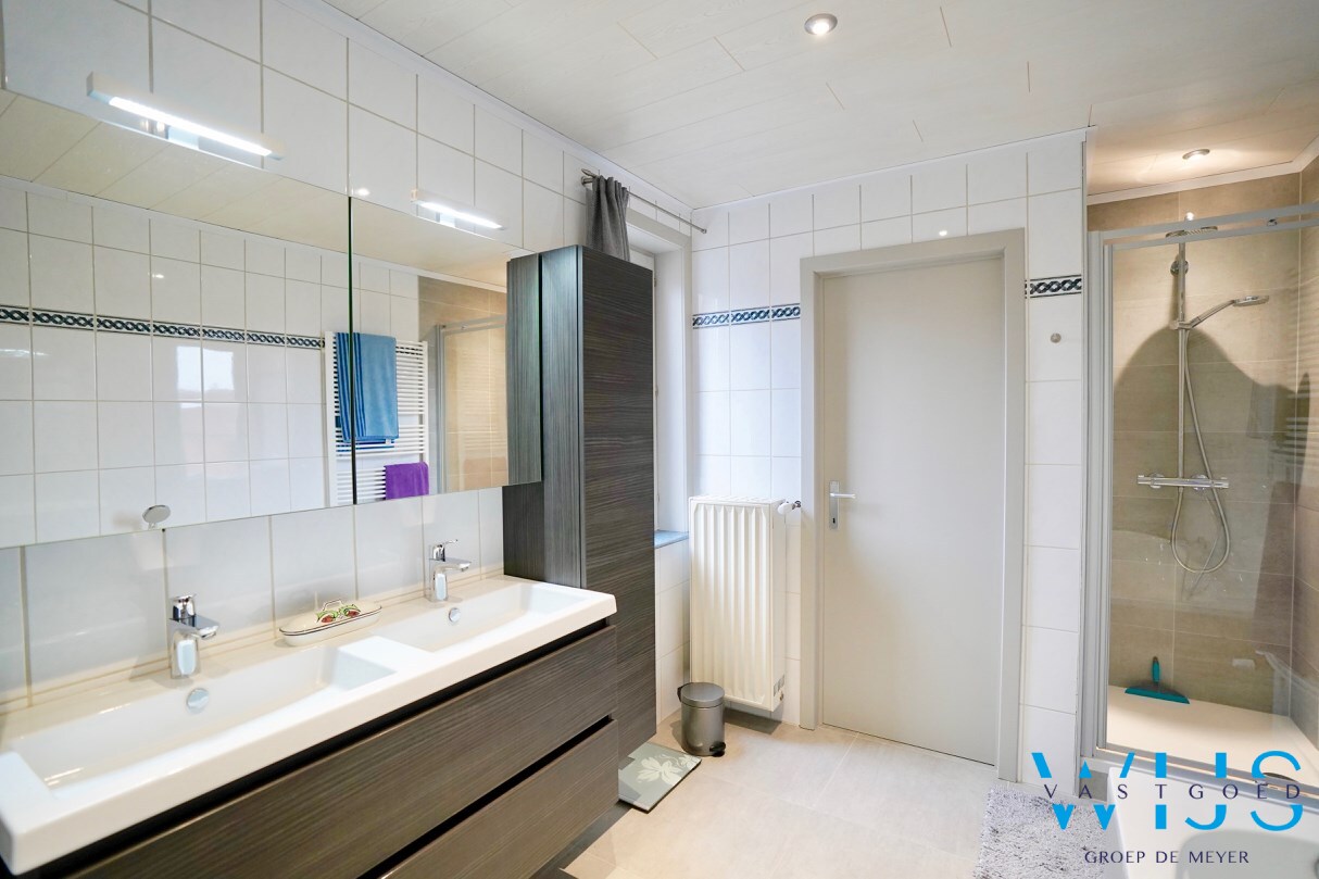 Gezinswoning met 4 slaapkamers &amp; garage te EVERGEM ! 