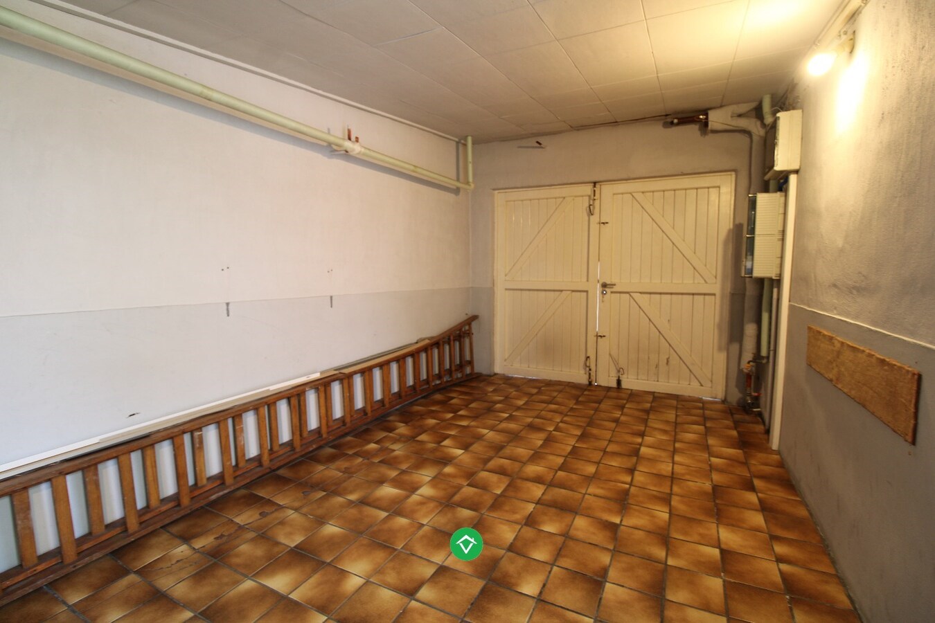 Ruime half-open bebouwing met 4 slaapkamers te Roeselare 