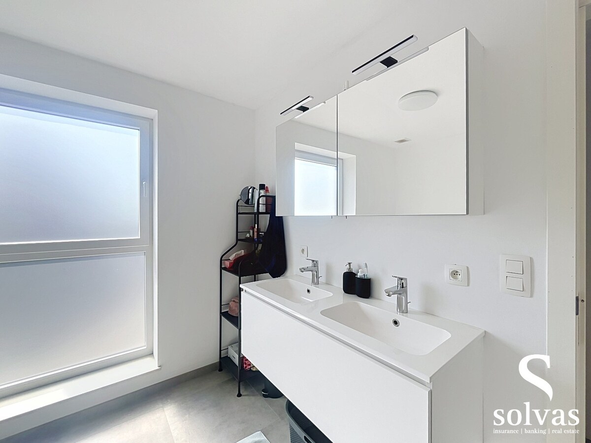 Moderne woning te huur met garage 