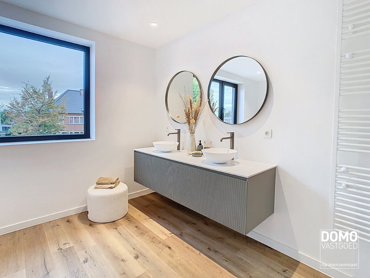 TOTAAL gerenoveerde woning in het centrum van Kermt - Verkoop onder registratierechten!!! 