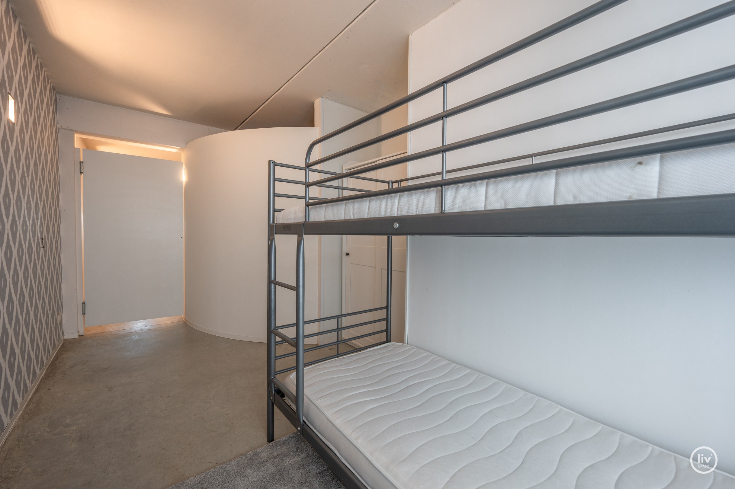 Ruim en mooi afgewerkt appartement gelegen op de zeedijk van Heist 