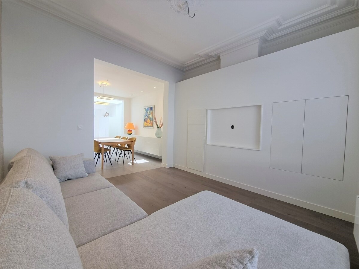 Volledig gerenoveerde woning met garage vlakbij het strand - Heist 