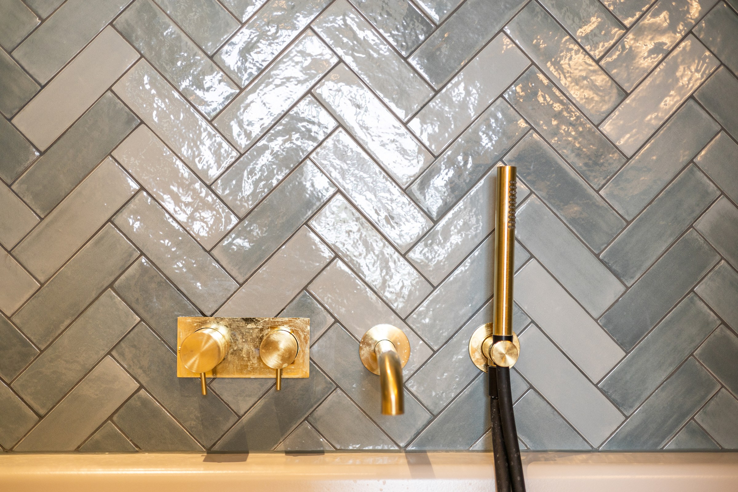 Appartement de 3 chambres entièrement rénové, idéalement situé près de la digue et du casino à Knokke. 