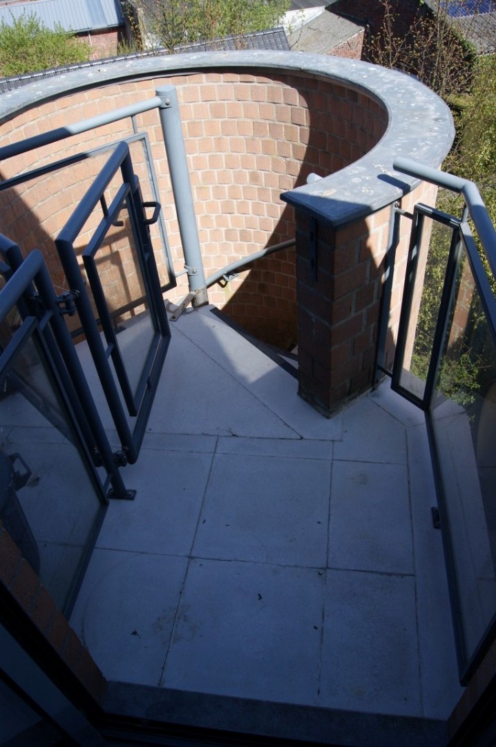 Instapklaar appartement met 1 slp en zonnig terras, centrum Torhout 