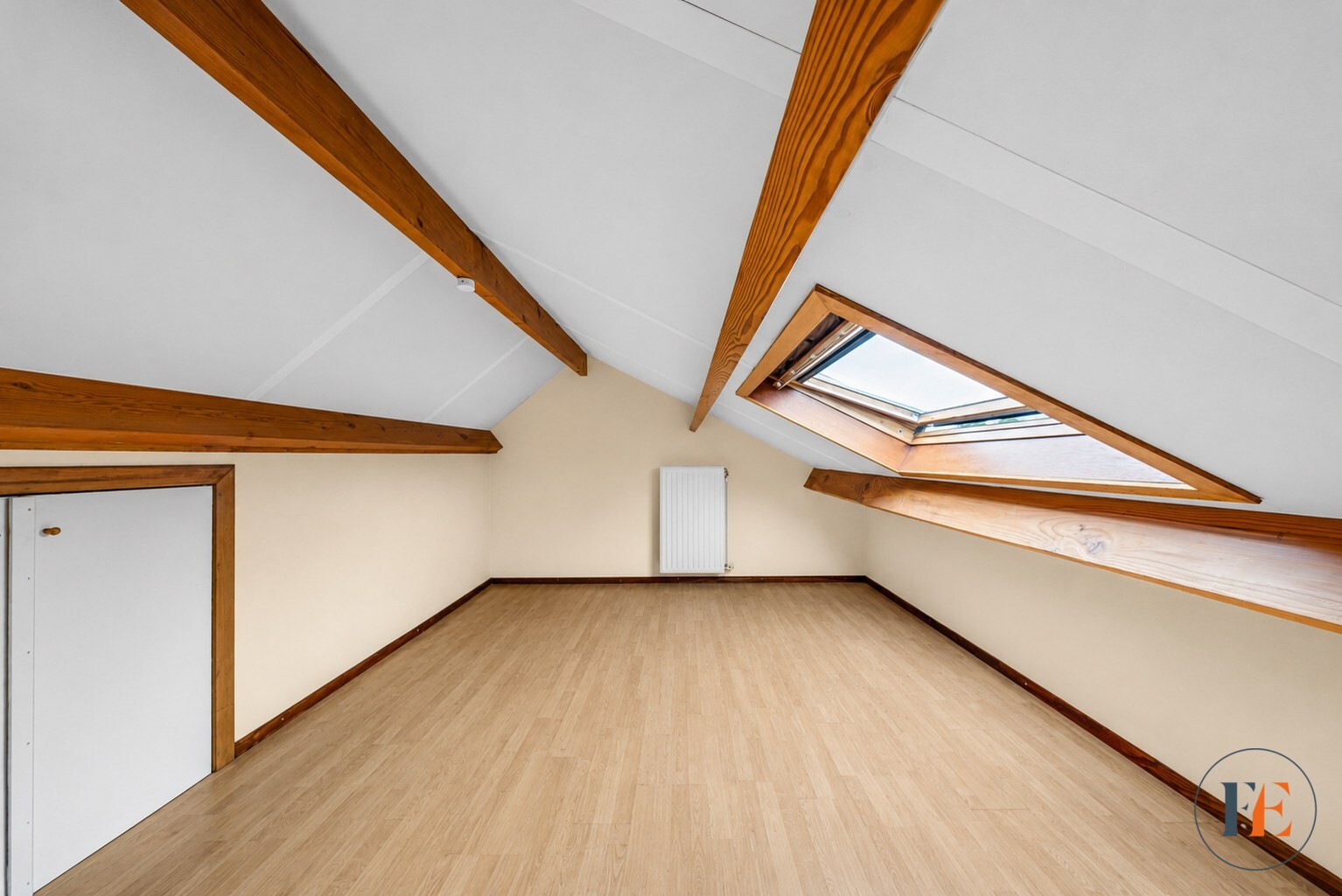 Knusse woning aan het water 