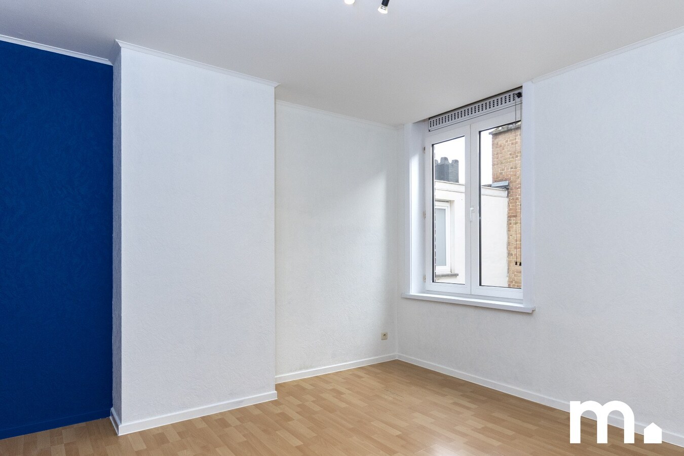 Instapklare woning nabij de Leieboorden in Kortrijk te koop ! 