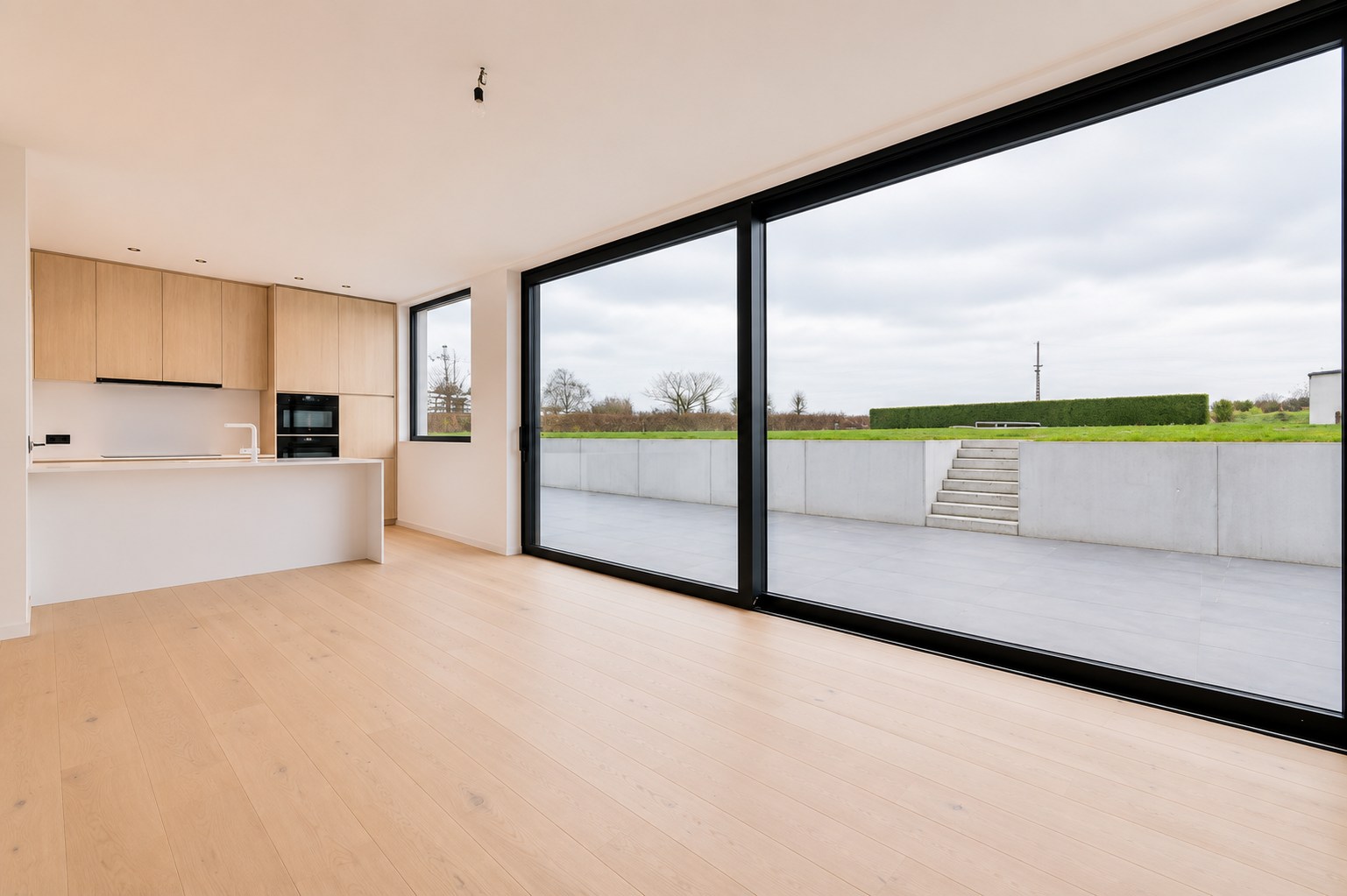 Ruime afgewerkte nieuwbouwwoning met landelijk zicht! 