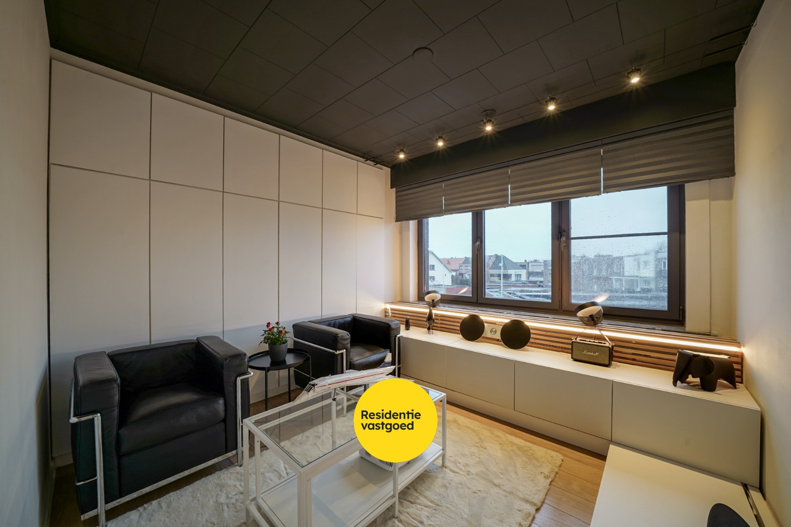 Ruime bel-étage woning met tuin en garage op rustige ligging te Bredene 