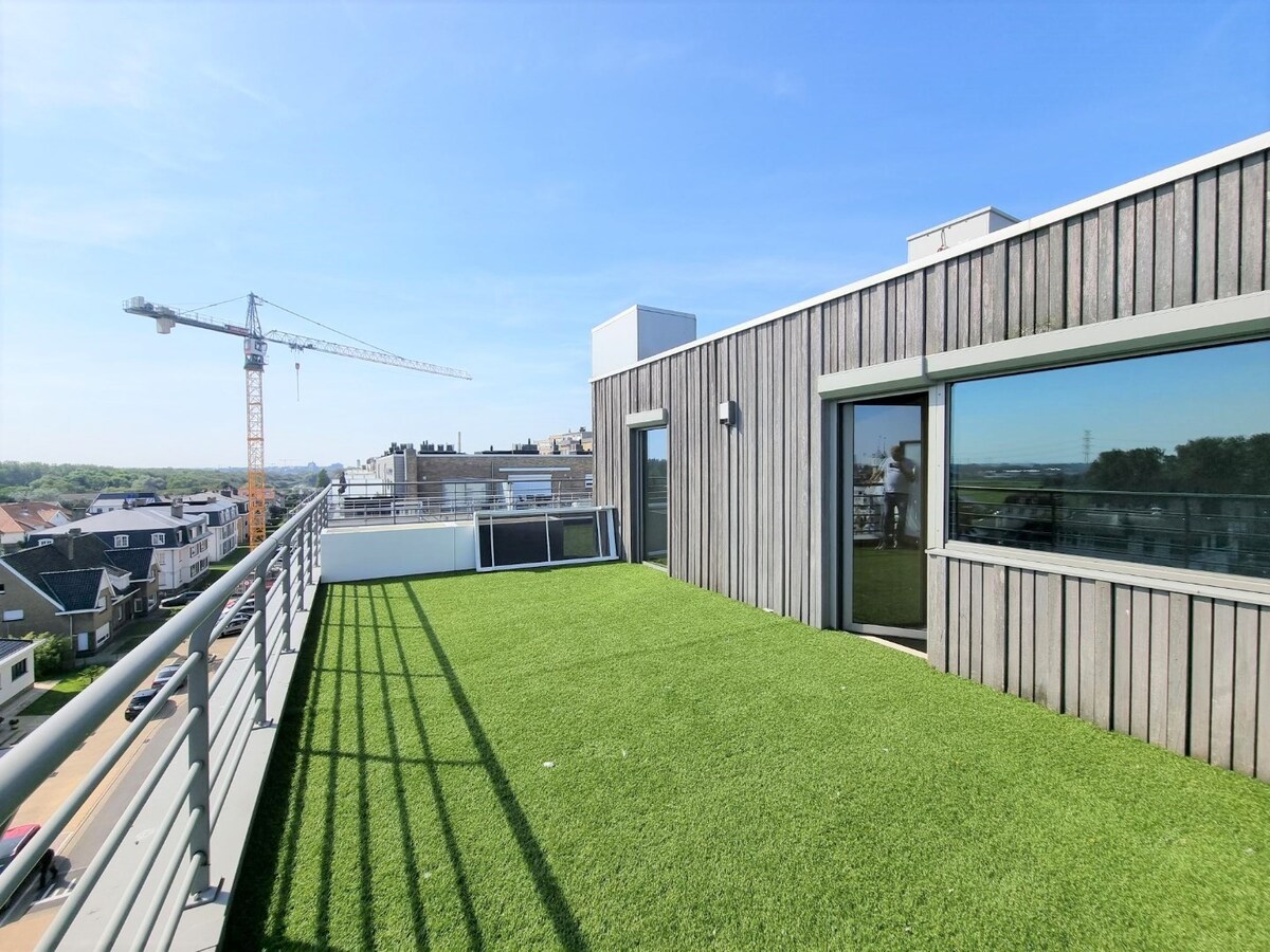 Prachtige penthouse met enorm terras (110m²!) en zeezicht - Zeebrugge 