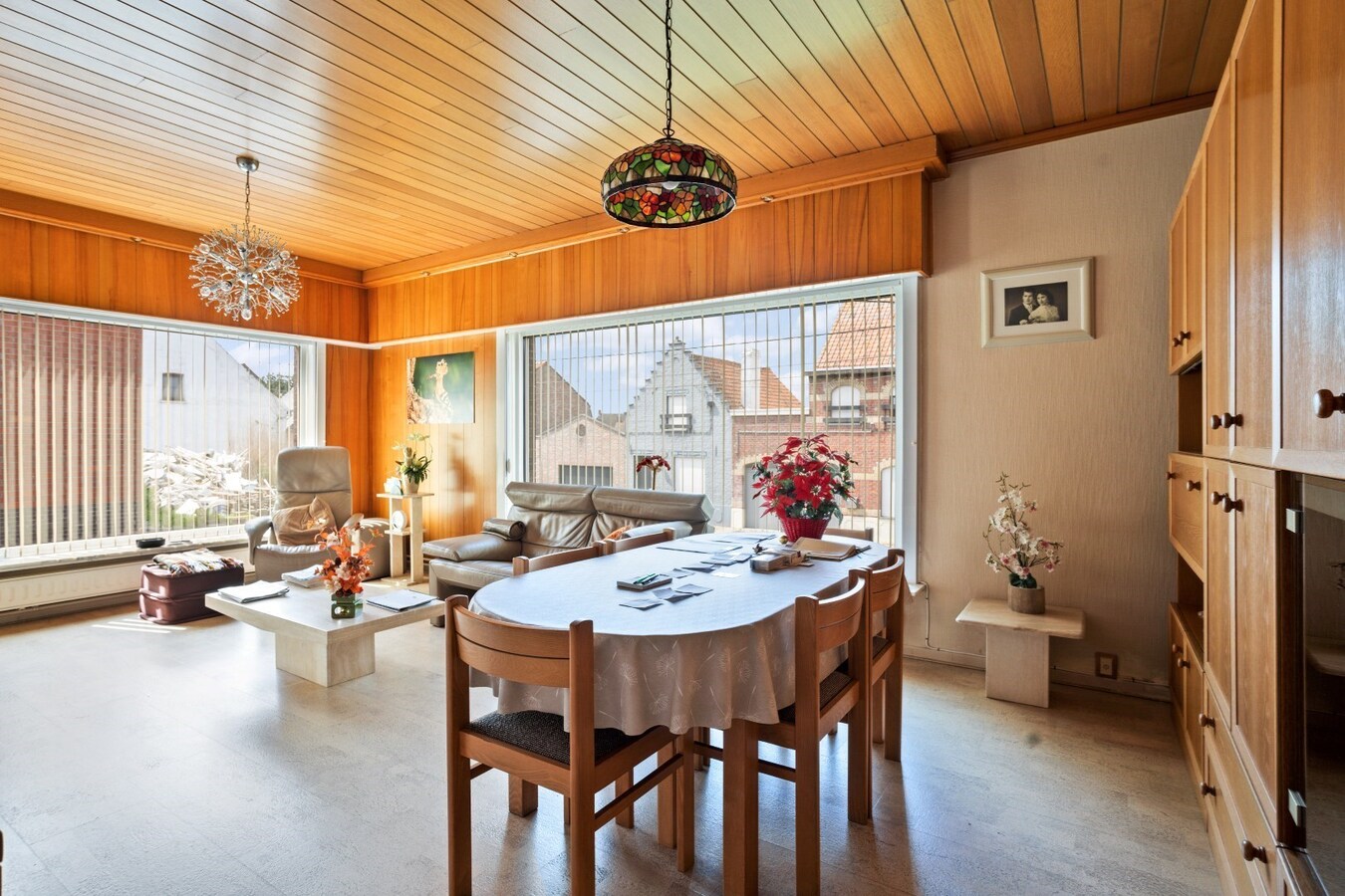 Goed onderhouden gelijkvloerswoning op ruim perceel van 700m² 