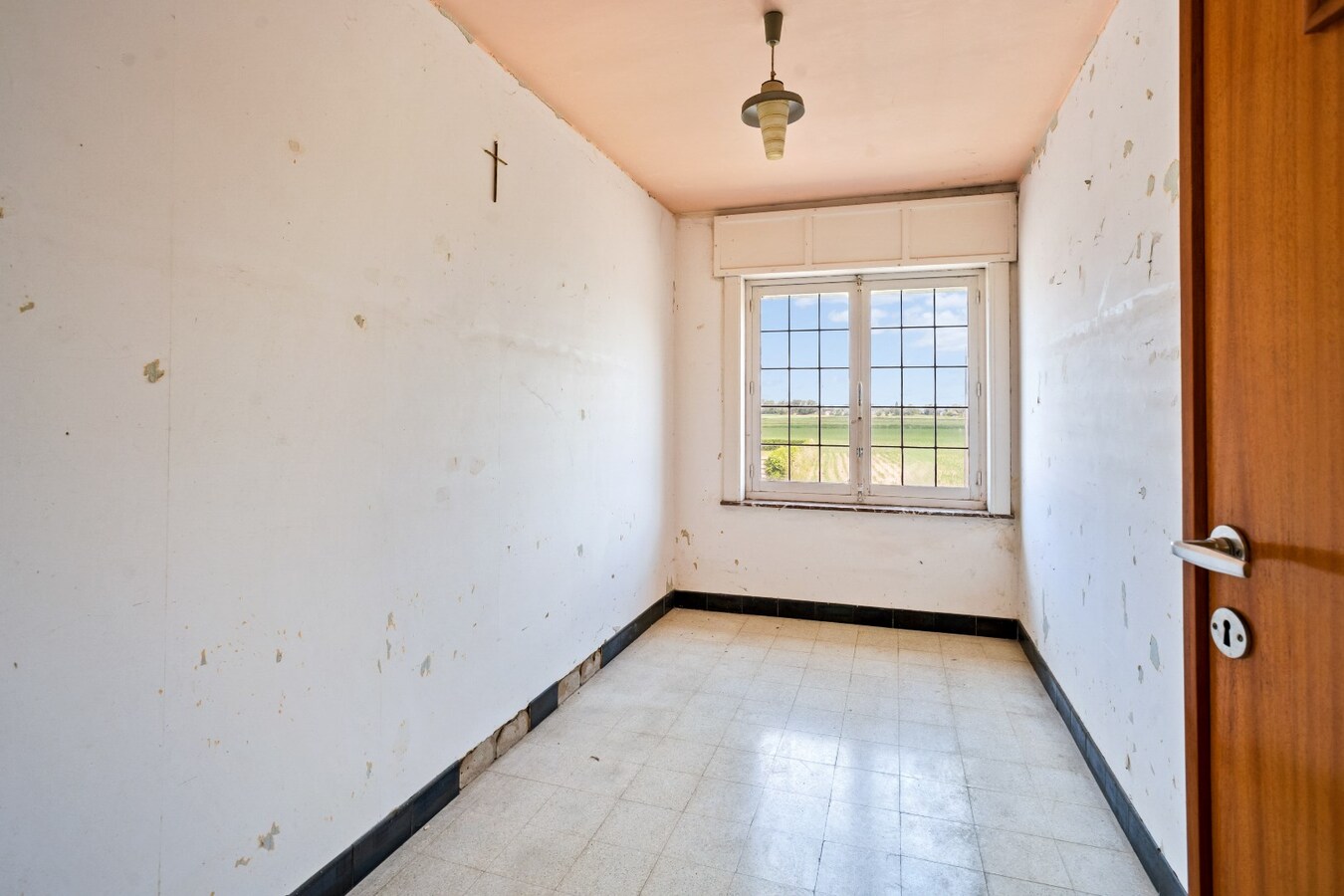 Ruime woning met loods op 882 m² 