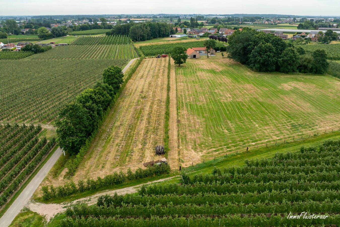 Charmante gerenoveerde woning met stalgebouw op ca. 2,6ha te Herk-de-Stad 