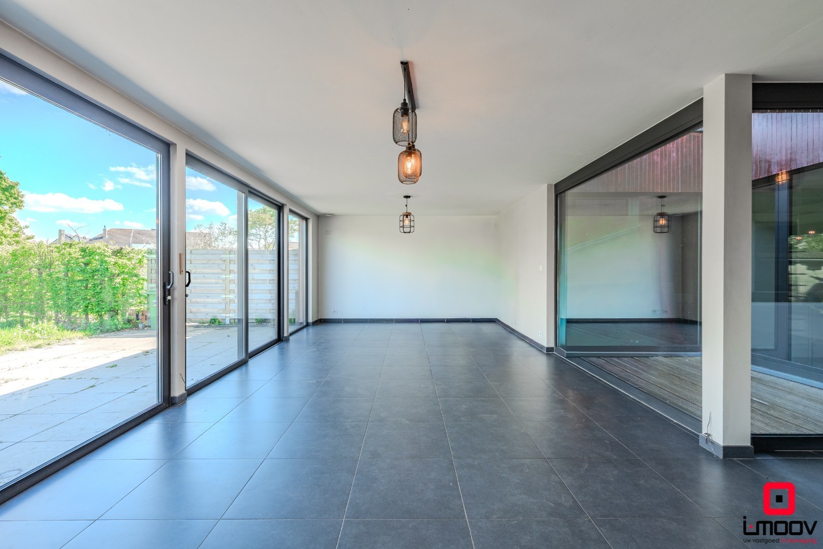 Modern appartement met uitzonderlijk grote tuin en kwalitatieve afwerking te Oostakker 