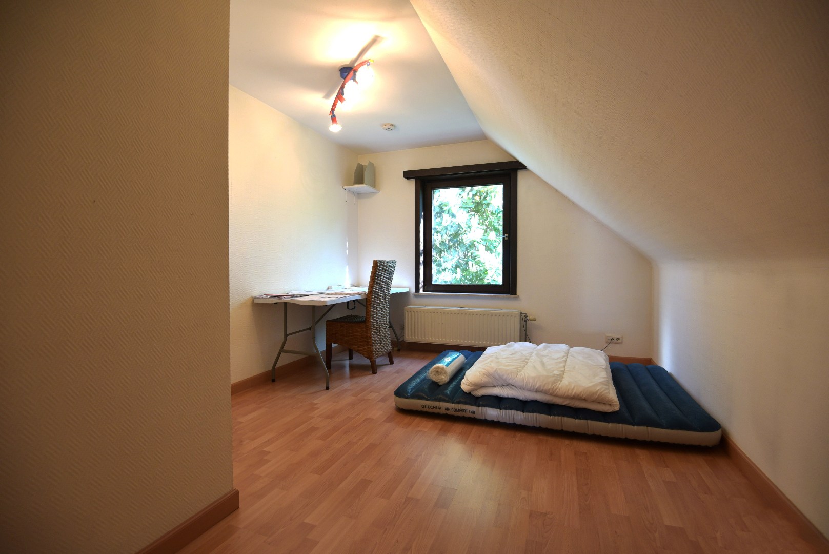 Open bebouwing met 3 slpks, dubbele garage en tuin te Eeklo 