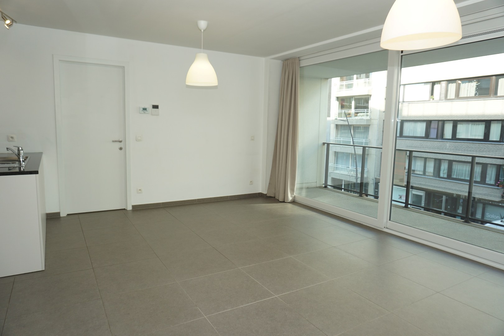 Appartement récent avec grande terrasse dans le centre d'Ostende 