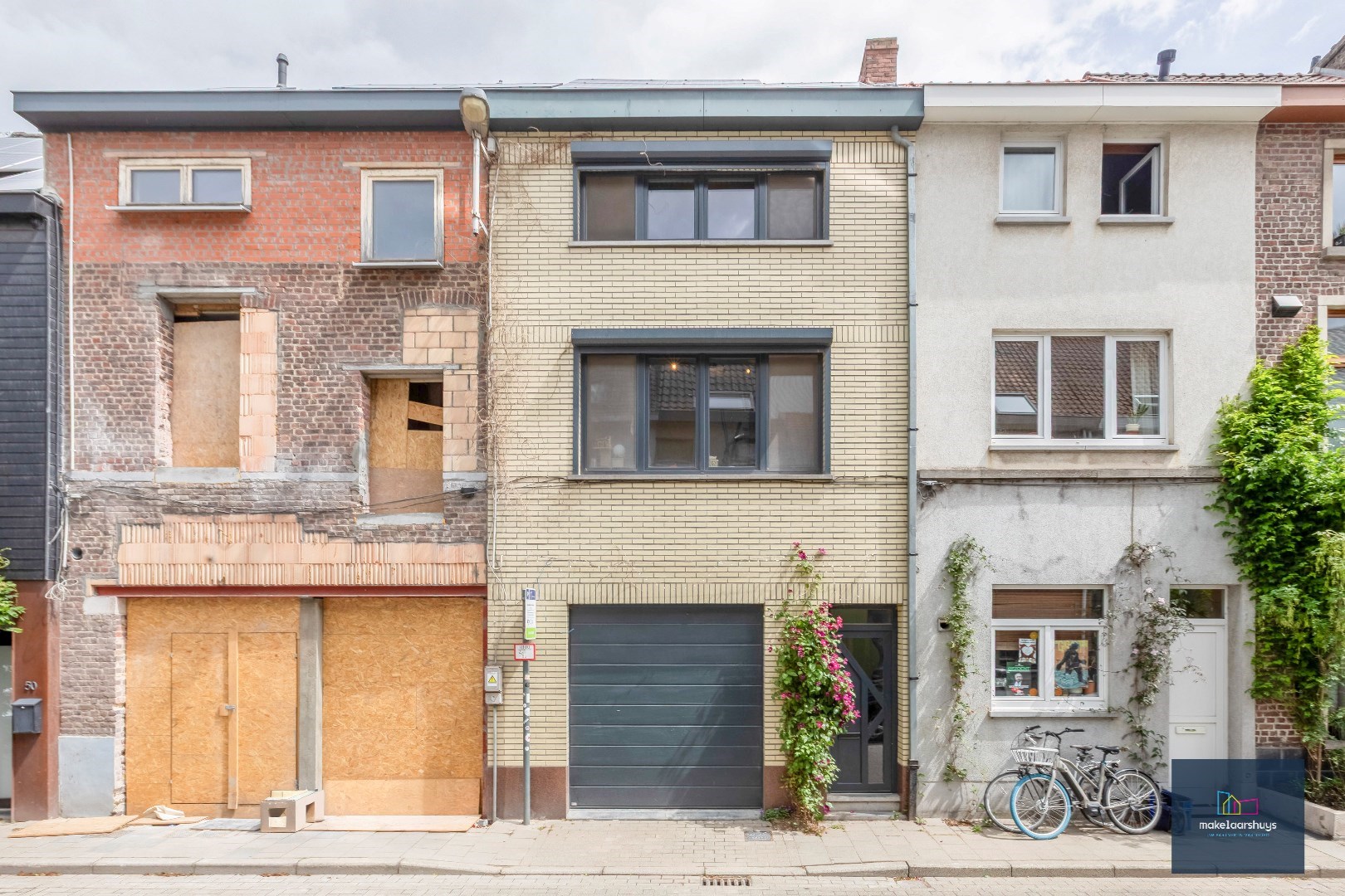 Instapklare woning met aangename tuin en garage 