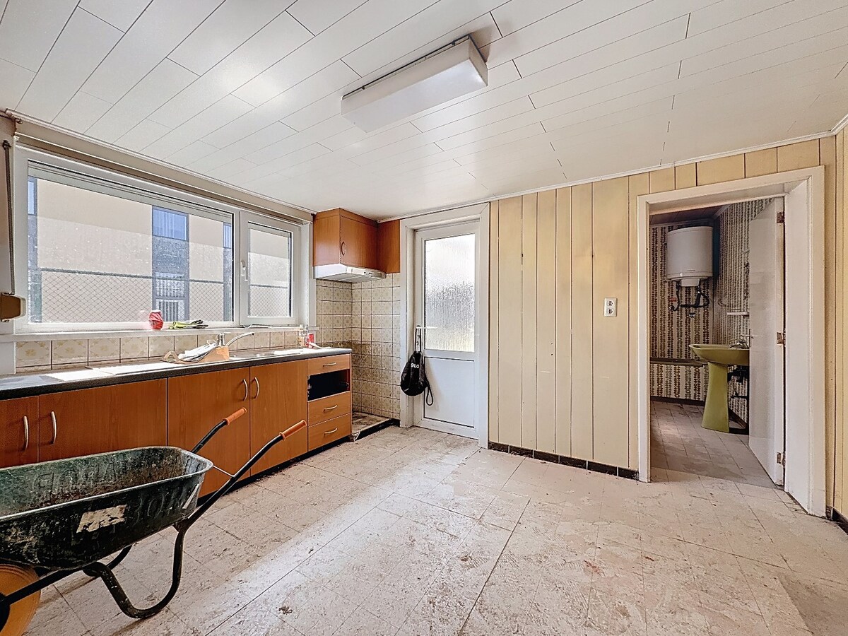 Leuk renovatieproject op gunstige locatie te Oosterzele 