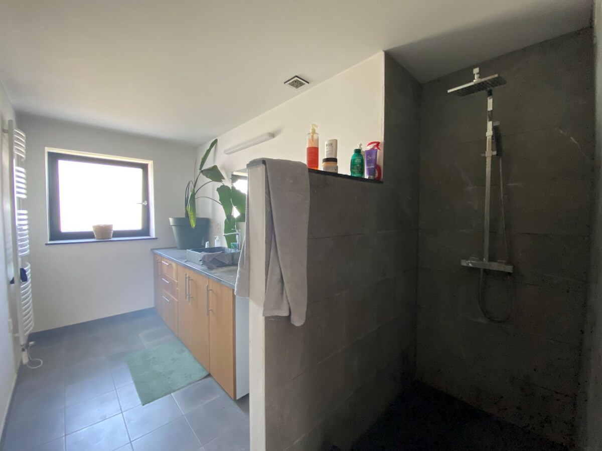 Maison 3 chambres avec jardin situé dans le charmant village de Guignies ! 