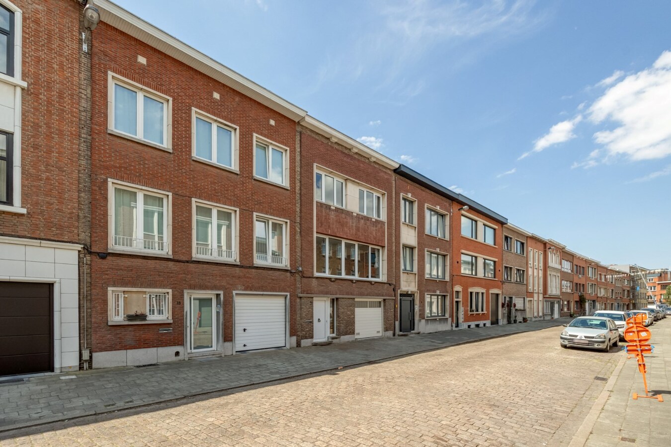 Te renoveren bel-étage met tuin in de Tentoonstellingswijk! 